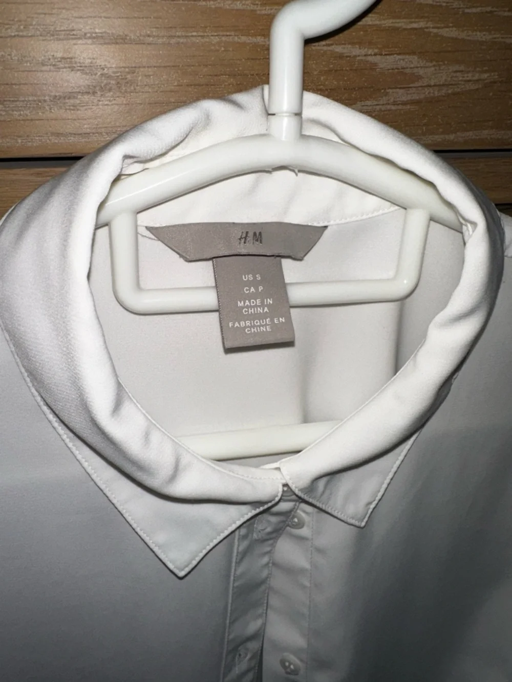 H&M White Collared Button-Front Shirt - Picture 2 of 4